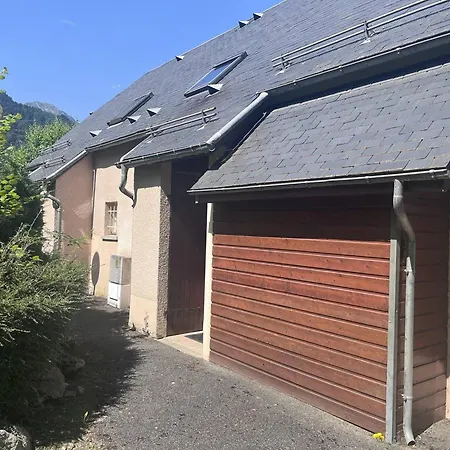 Confortable A Pour 6 Personnes, 2 Chambres, Terrasse Et Jardinet - Fr-1-812-116